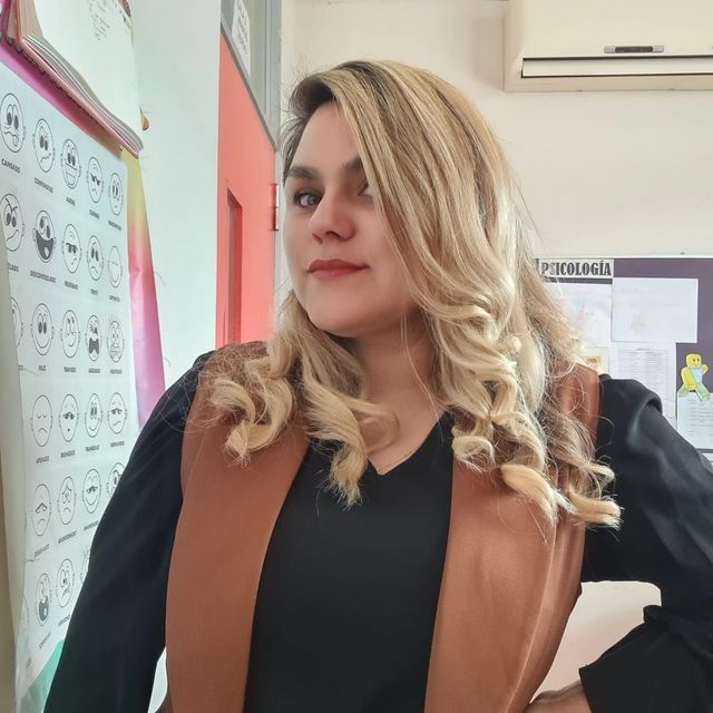 Stephanie Calderón Carrasco, Psicólogo La Florida