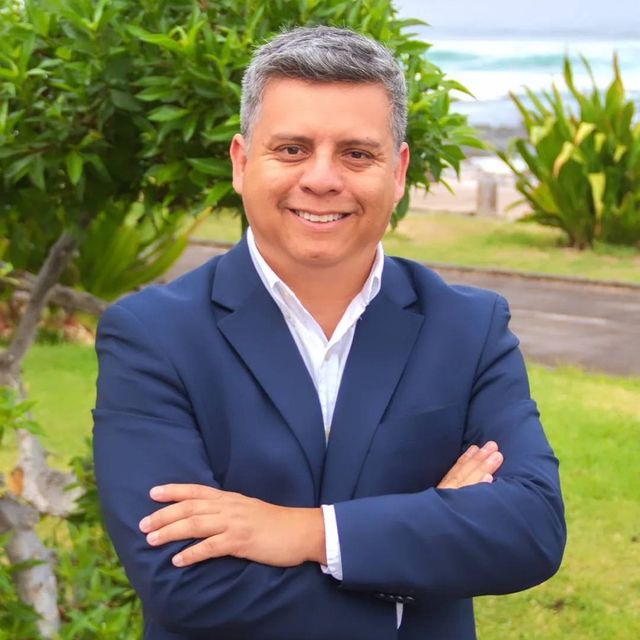 Ronald Yavar, Psicólogo Iquique