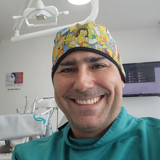 Alejandro Rodriguez Jaillier, Odontólogo Medellín