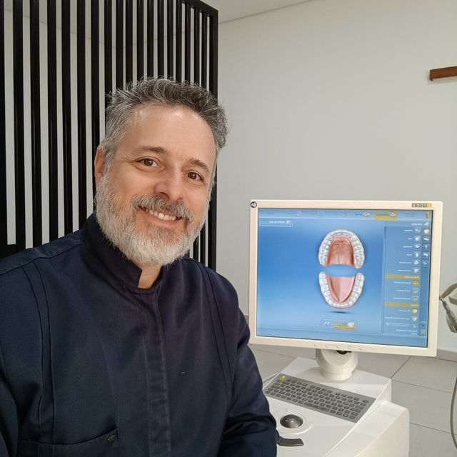 Renato Corrêa, Dentista Matão