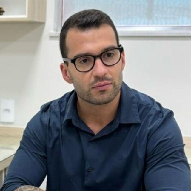 Raphael Eli Gomes Costa, Ortopedista - Traumatologista Niterói