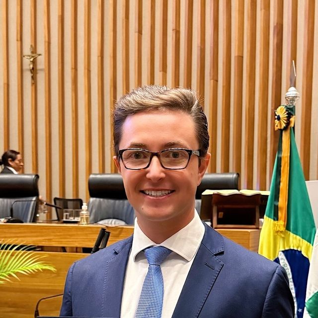 Daniel Carvalho de Toledo, Ortopedista - Traumatologista Brasília