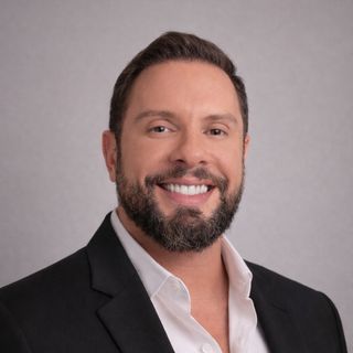 Dr. Adalberto Vieira