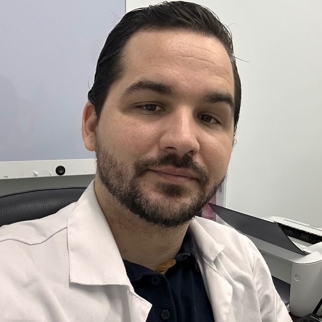 Marloni  Borcatt Brum , Médico clínico geral Praia Grande