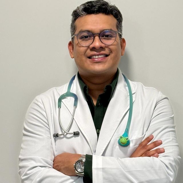 Ricardo  Ayala Dedios, Pediatra Surco