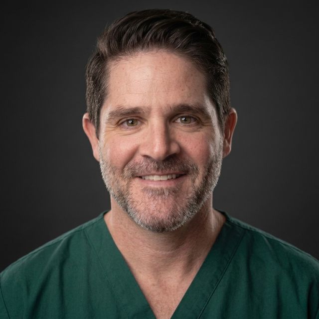 Ruy de Barros Junior, Cirurgião geral Santos