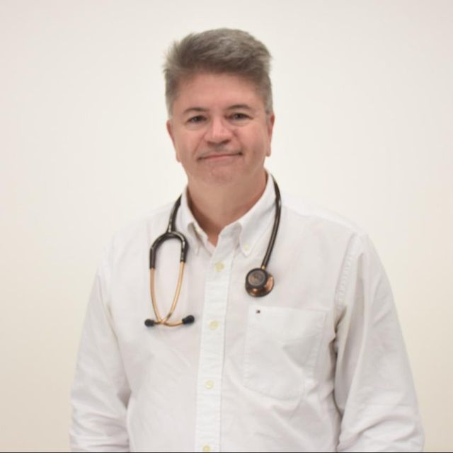 Mauro Marques Mendonça, Médico clínico geral Volta Redonda