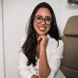 Fernanda Medeiros, Oftalmologista Nova Iguaçu