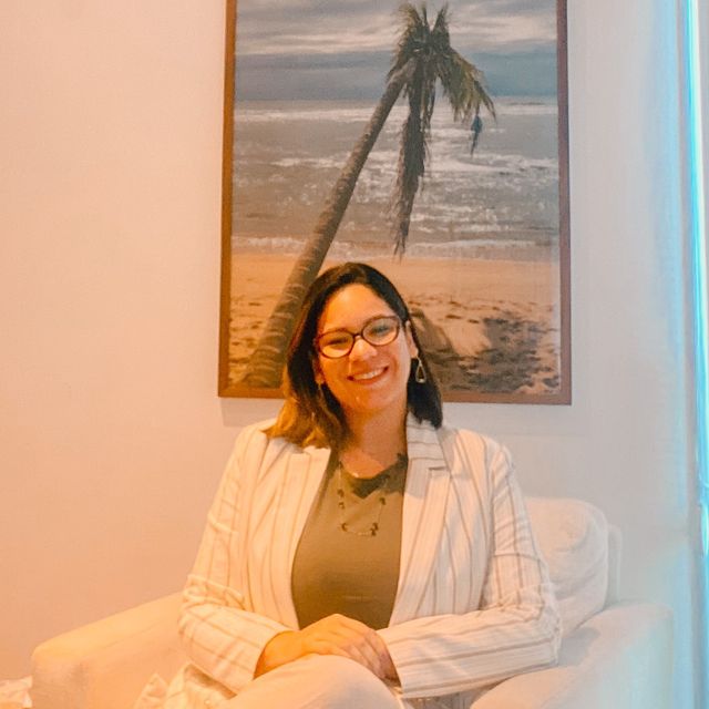 Milena Sallenave, Psicólogo Salvador