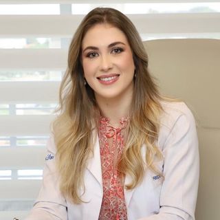 Ampliar imagem: Luiza Lara Gadotti, Oncologista Palmas