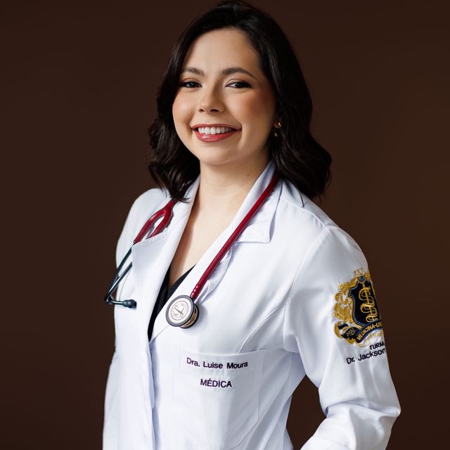 Luise Gabriela  dos Reis Moura, Médico clínico geral Curitiba