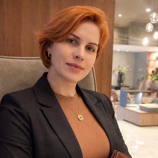 Dra. Janaína de Souza Siqueira de Mello