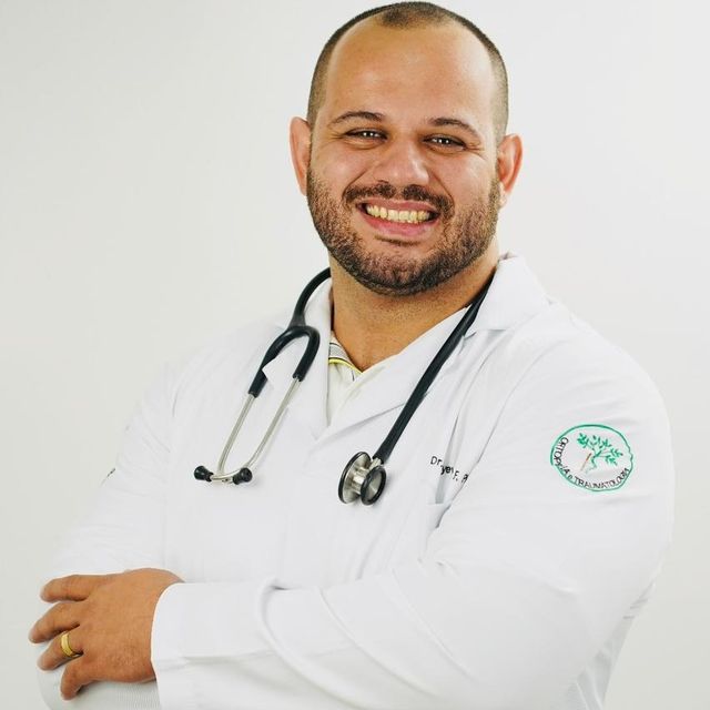 Julyeverson Felipe  Freitas Pinto, Ortopedista - Traumatologista Mairiporã