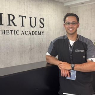 Acercar imagen: Rodrigo Maurelia Olivares , Dentista Concepción
