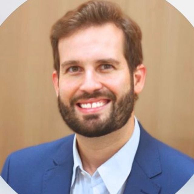 Felipe Ferreira Neves, Ortopedista - Traumatologista Salvador