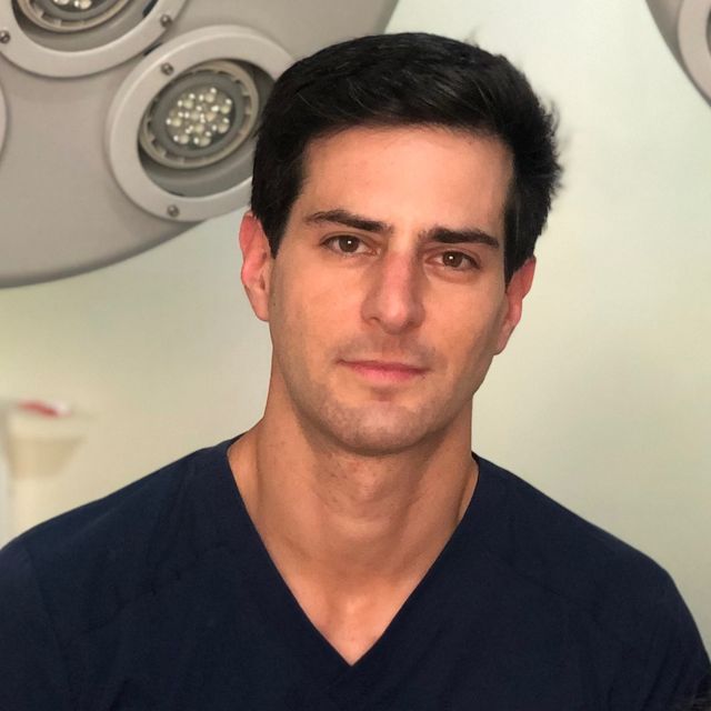 Josué Montedonio Nascimento, Cirurgião plástico Santos