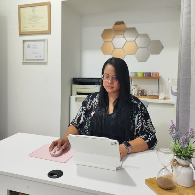 Jessica Velásquez, Psicólogo Cali