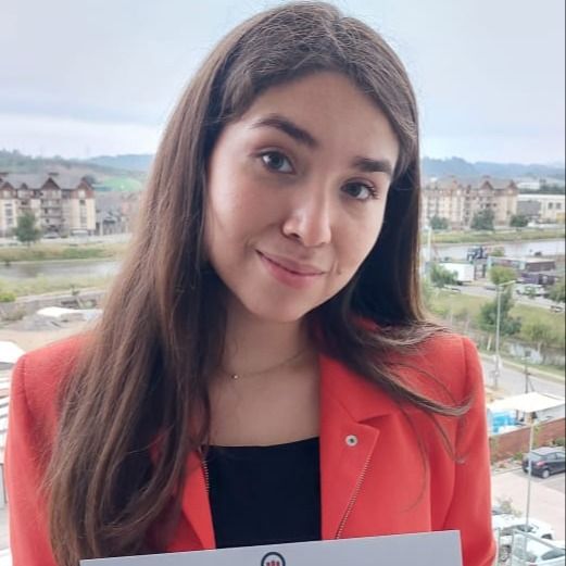 Paz  Salgado Lira, Dentista San Fernando