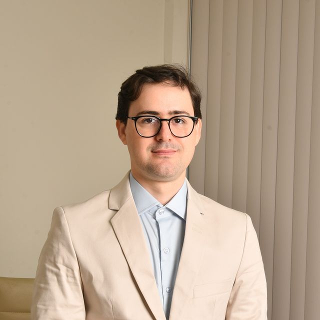 Ezio Junio  Gonçalves Nunes , Neurologista pediátrico Guanambi