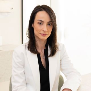Roberta Gomes Gontijo, Generalista Brasília