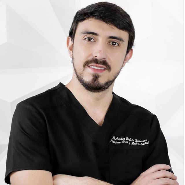 Carlos Andres Gutierrez Acosta, Cirujano maxilofacial Cali