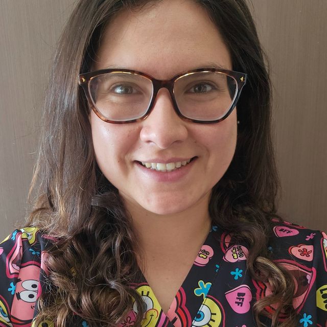 Javiera  Bravo Aracena , Dentista Providencia