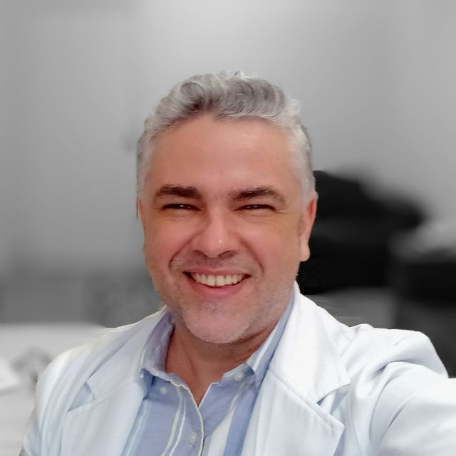 Bruno Cezar Lage Cota, Especialista em Clínica Médica Belo Horizonte