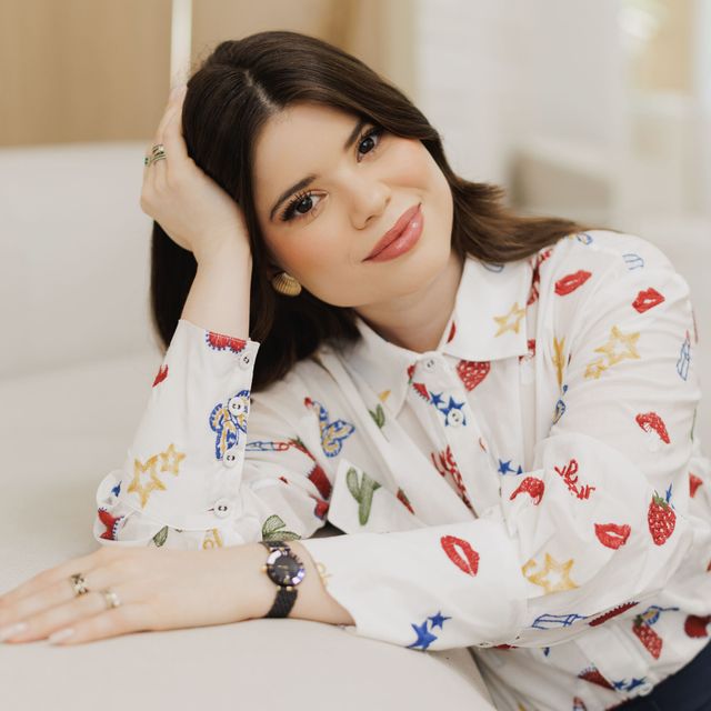 Camila Diniz Gil, Dermatologista São Paulo