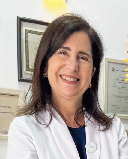 Maria Cláudia de Araújo Monteiro, Fisioterapeuta Bauru