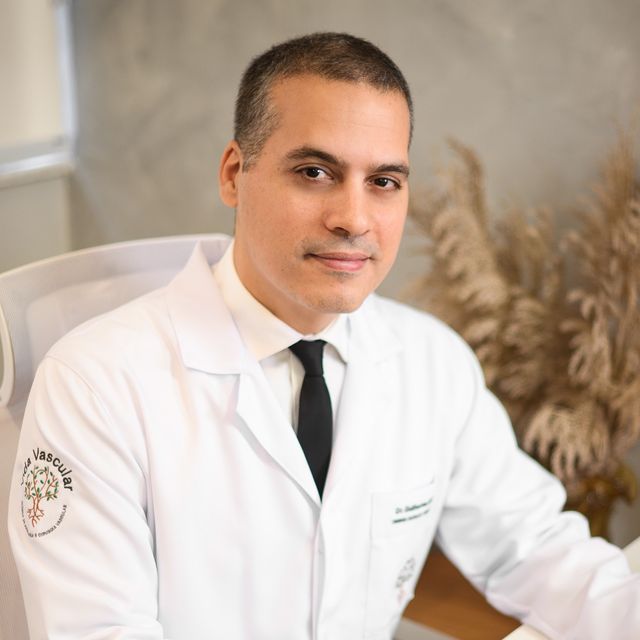 Guilherme Heluey Carvalho, Angiologista Juiz de Fora