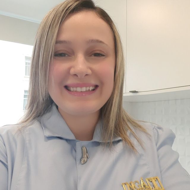 Allana Dutra Labruna, Odontopediatra Niterói