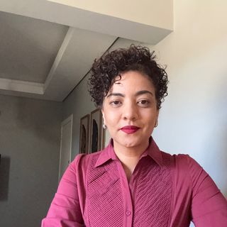 Dra. Naiara Silveira Marques