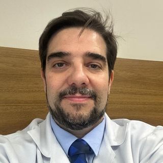 Ampliar imagem: Raphael Torno de Azeredo Lopes, Otorrino Campos Dos Goytacazes