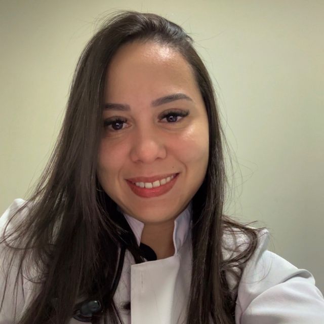 Quezia Cerqueira Chavez, Médico clínico geral Mafra