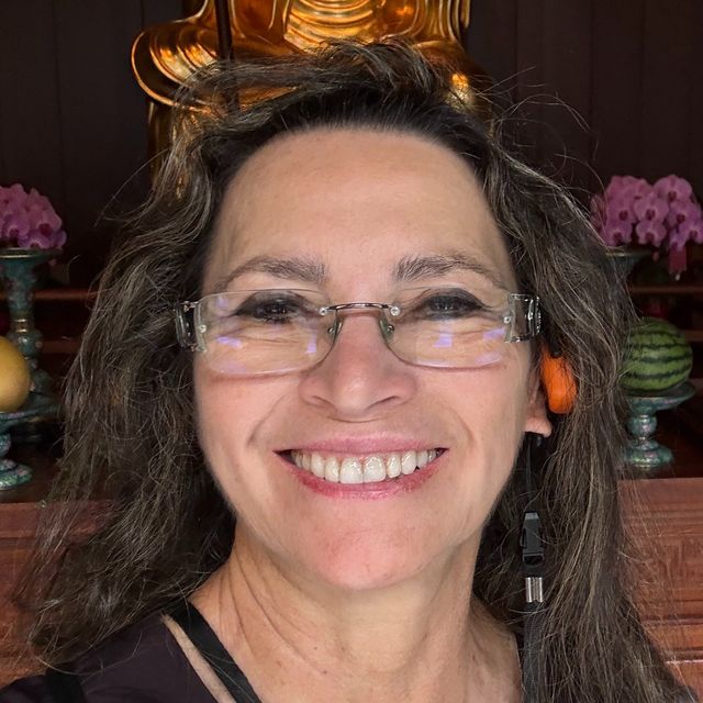 Eva  Lima , Dentista Manaus