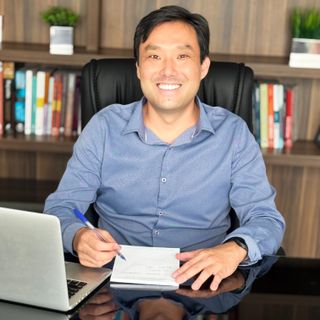 Gustavo Takarada, Psiquiatra Curitiba