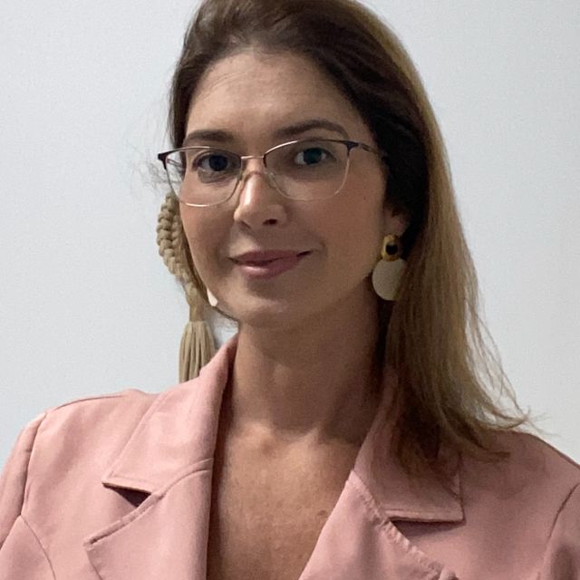 Alice Rodrigues de Araújo, Dentista Rio de Janeiro