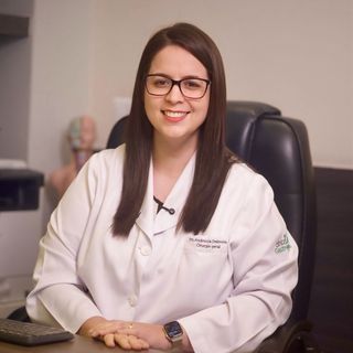 Dra. Andrezza Delmondes