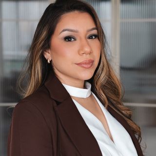 Dra. Gabriela Gouveia 