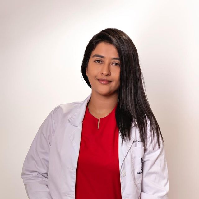 Angie Daniela Velez Chica, Médico general Roldanillo