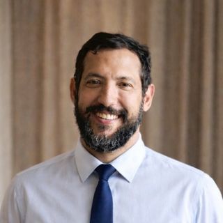 Dr. Rodrigo Bomeny