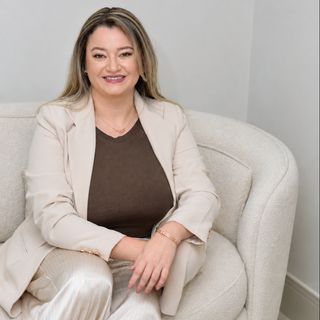 Fabíola Helena Rocha, Psicólogo São José Dos Pinhais