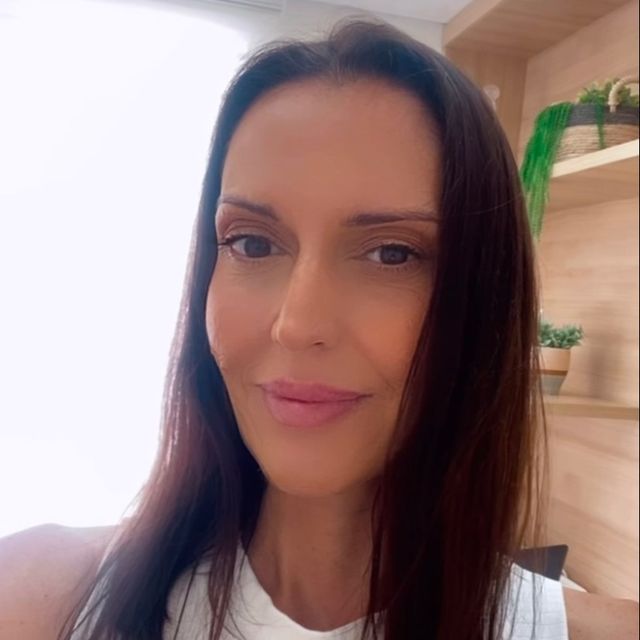 Caroline de Oliveira Daniele, Nutricionista Santos