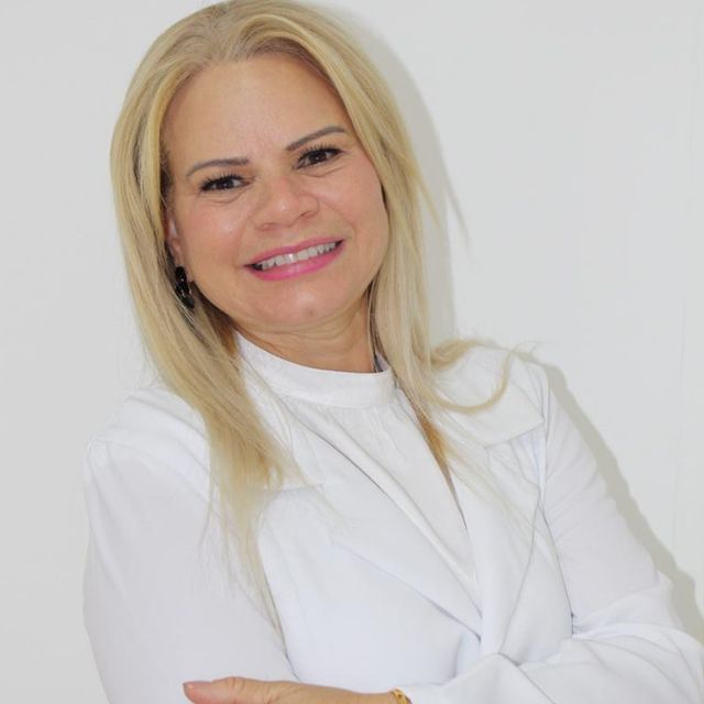 Claudia Regina Silvério de França , Dentista São Paulo
