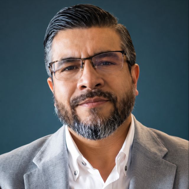Gabriel Véliz Peña, Psicólogo Ñuñoa