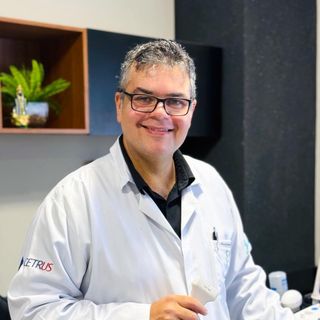 Max De Andrade Alves, Especialista em Diagnóstico por imagem Ivaiporã