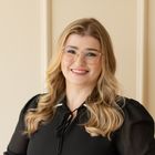 Dra. Stephanie Queiroz