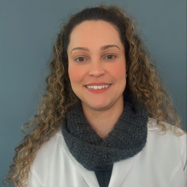 Mayara Fregadolli Auada, Nefrologista Curitiba