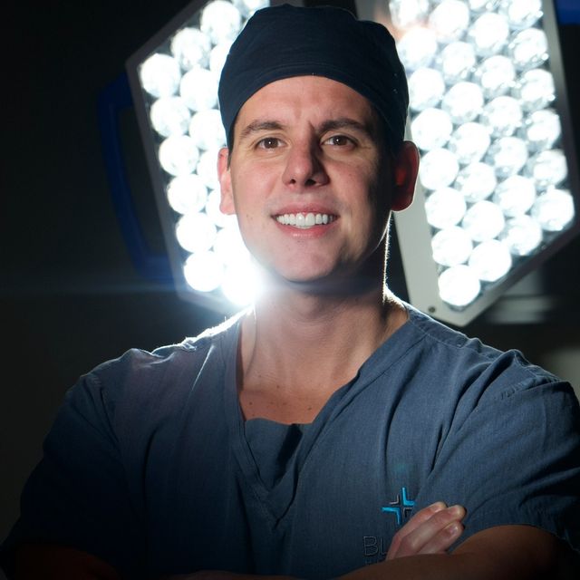 Leonardo Domingues, Cirurgião buco-maxilo-facial Santos