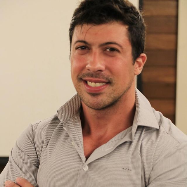 Alexandre  Cunha, Otorrino Rio de Janeiro